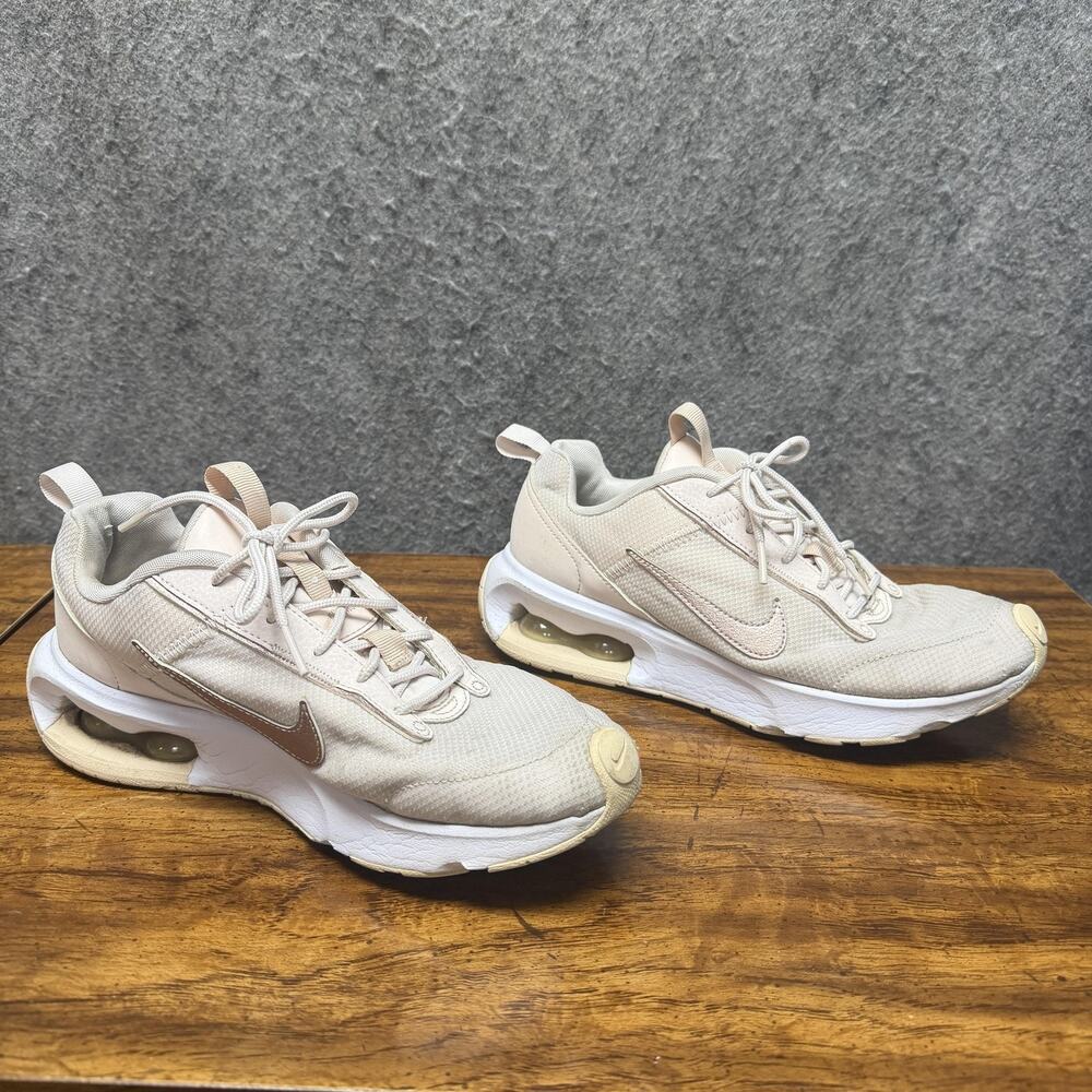 Nike Womens Air Max INTRLK Lite Size 8 Beige Mesh Athletic Running Sneakers